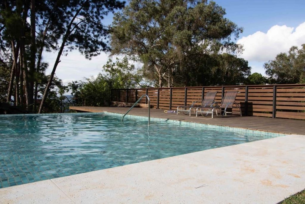Las Vallas son el complemento perfecto para las piscinas - Montajes La Valla
