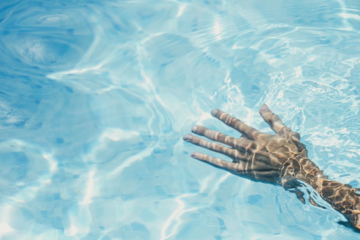 Con las depuradoras mantendrás limpia el agua de tu piscina.
