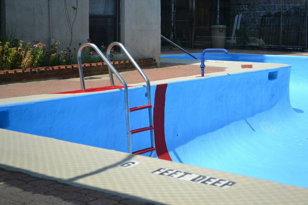 Cómo llenar la piscina por primera vez