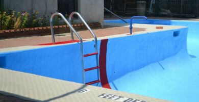 Cómo llenar la piscina por primera vez