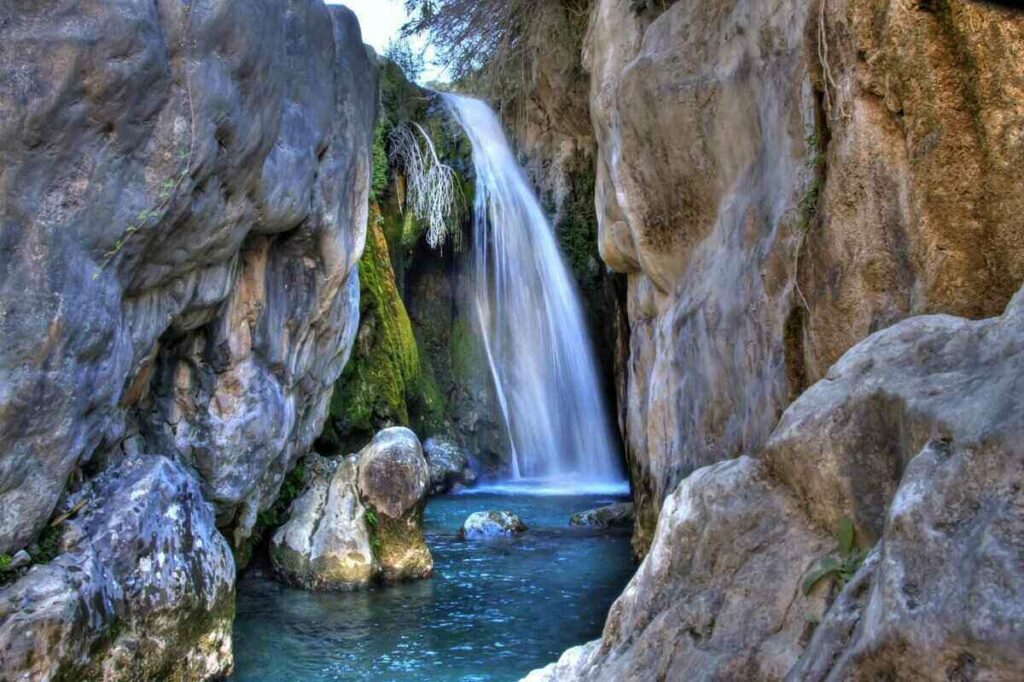 Piscinas naturales Fuentes del Algar en Callosa d'En Sarrià en Alicante