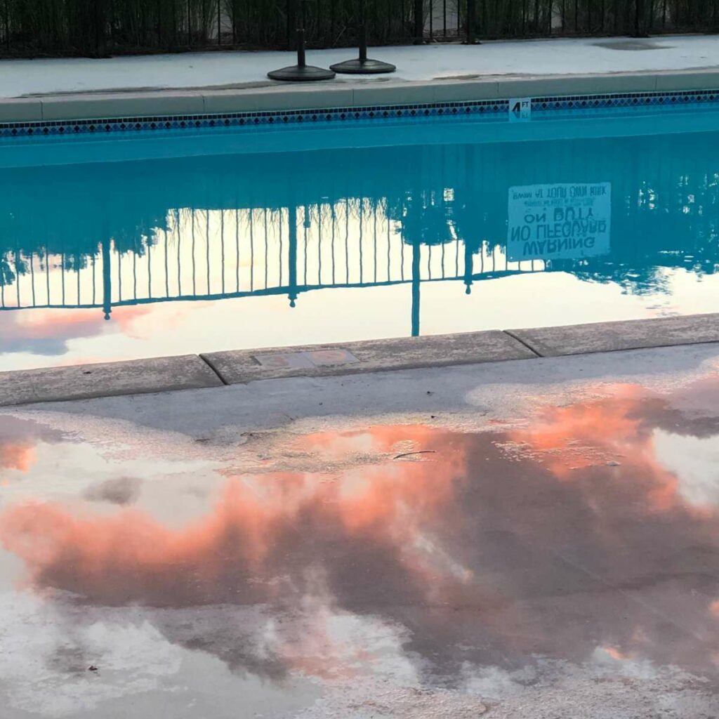 Limpiar piscina con cloro rápido tras una tormenta