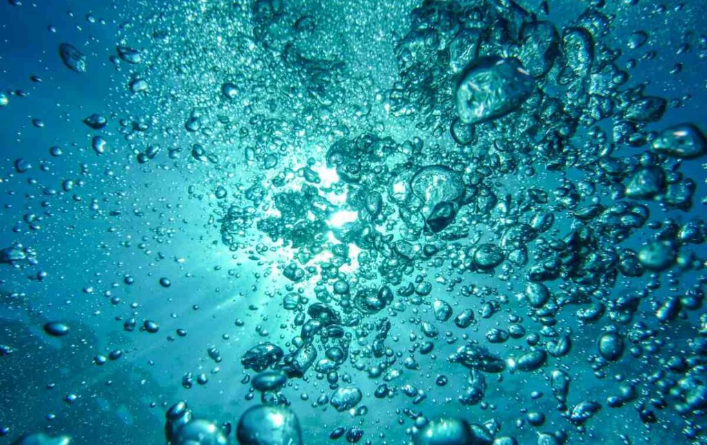 burbujas piscina limpia